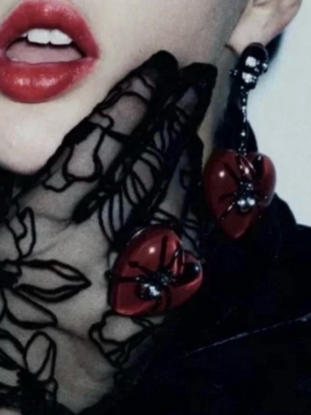 ❤️ ZARA Skull & Spider Heart Statement
EARRINGS